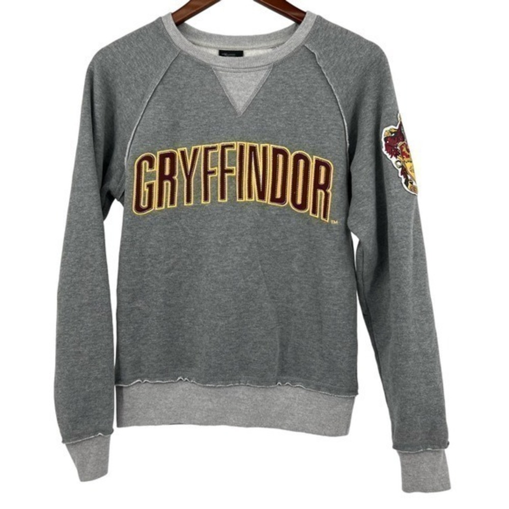 Universal Studios Wizarding World Harry Potter Gryffindor Sweatshirt size XS